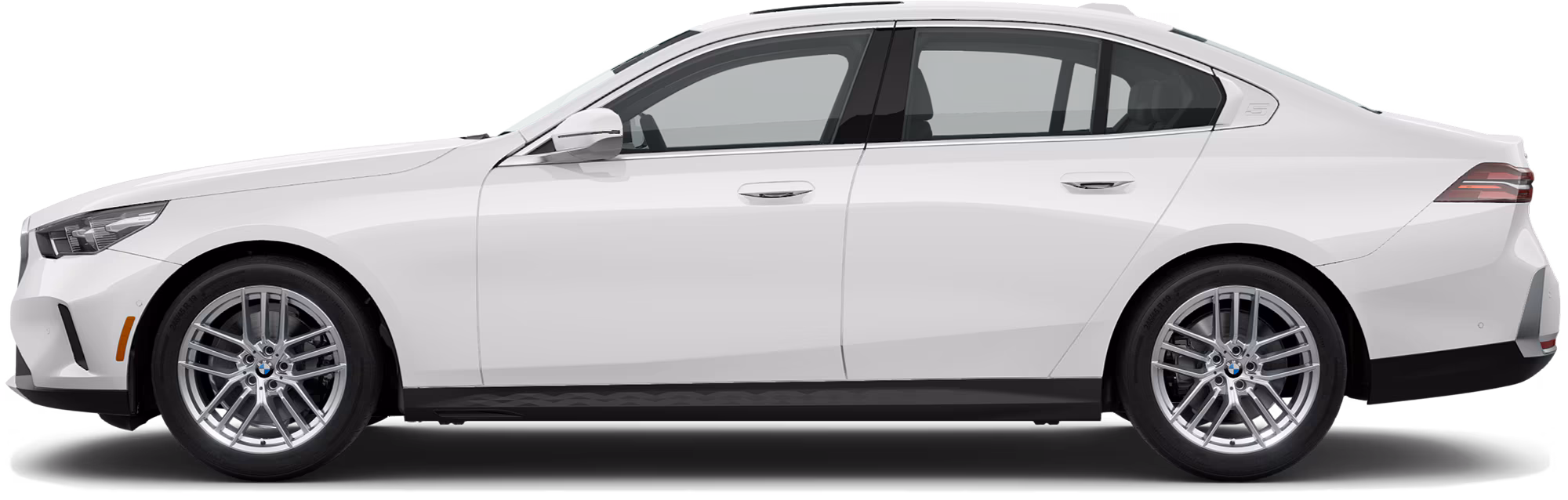 Side profile of the BMW 530 2025 lease deals, highlighting its midsize luxury sedan elegance.