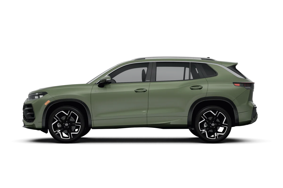 Side view of the 2025 Volkswagen Tiguan Lease showcasing design lines